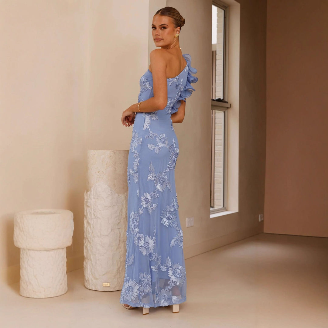 Women Elegant and form-fitting Maxi dress with asymmetrical strap and floral appliqués