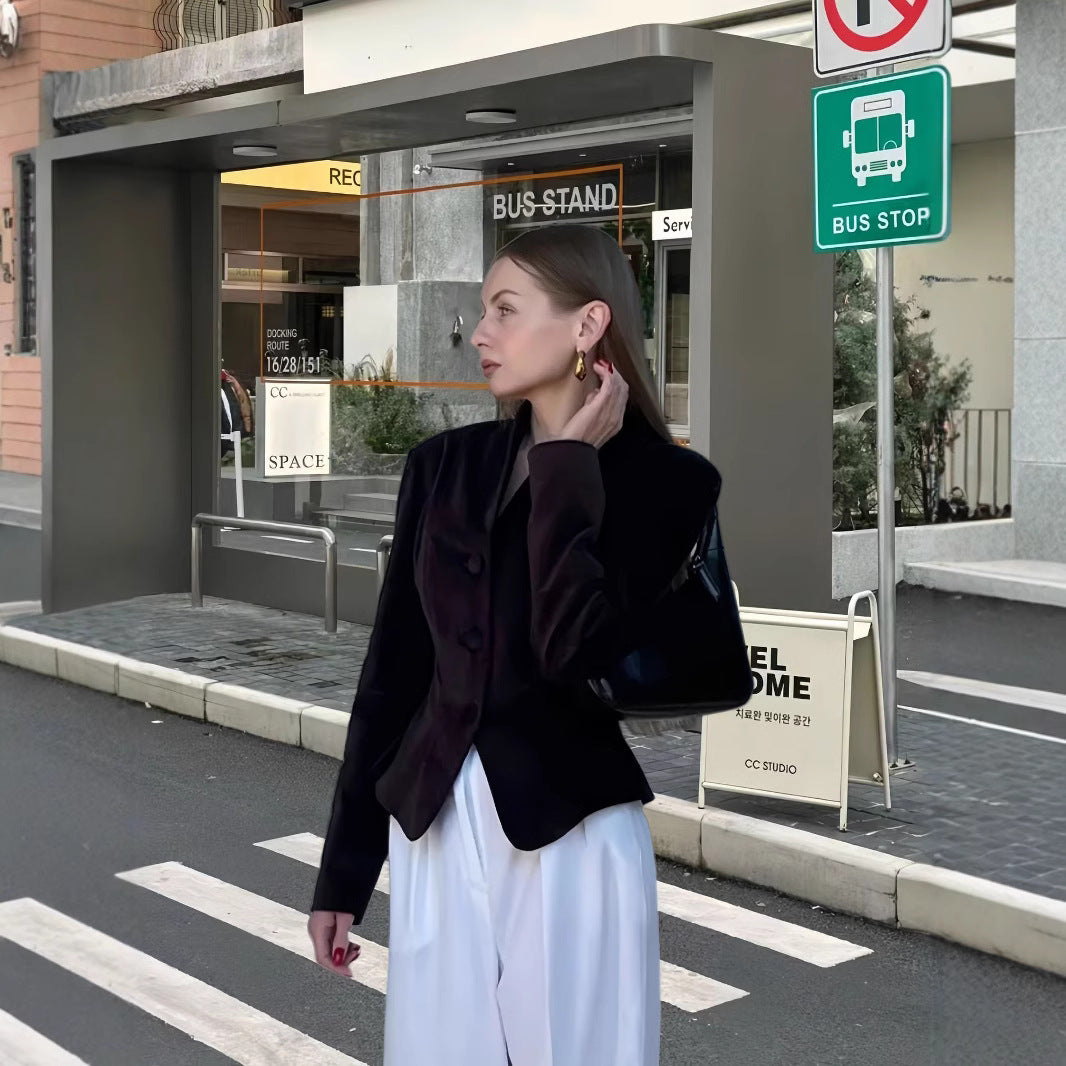 Elegant blazer jacket for women with tailored fit Lune London