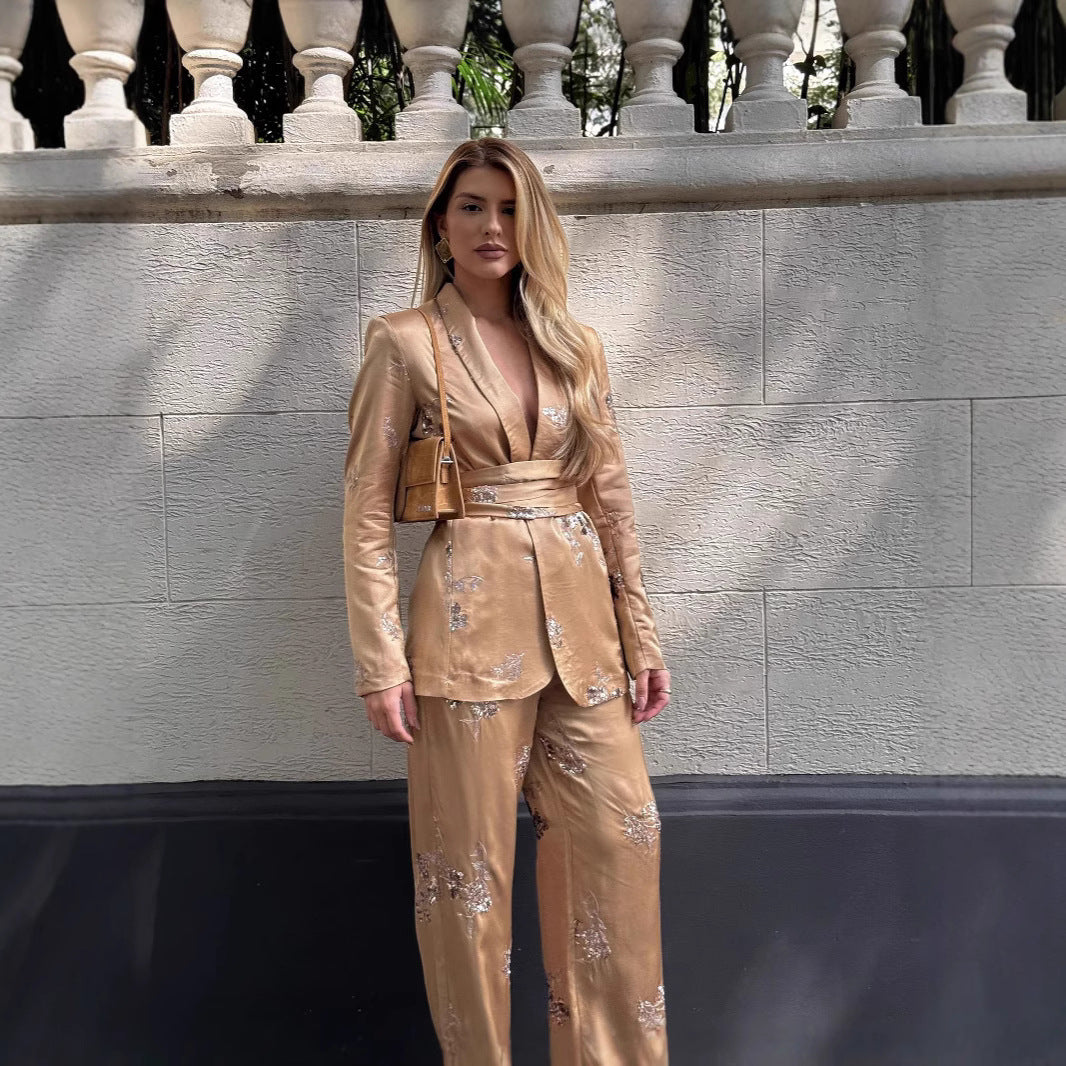 Women's elegant and high-quality suit set with delicate embroidery Lune London