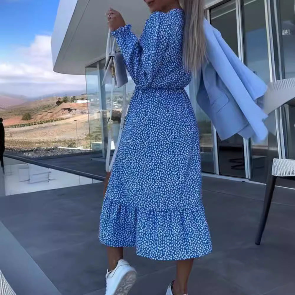 Robe portefeuille pour femmes avec volant floral et détails de boutons Chic & Stil