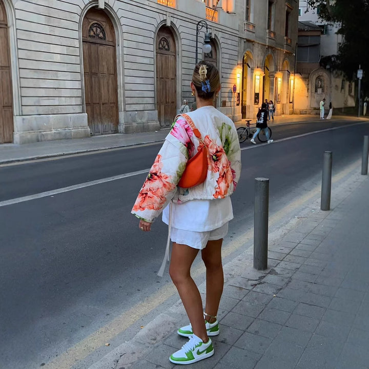 Quilted jacket for women with floral patterns and an elastic waist Lune London