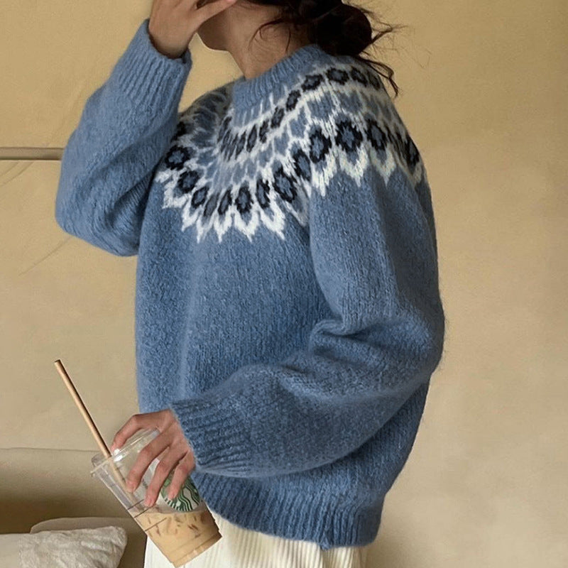 Knit sweater for women with traditional Norwegian pattern Lune London