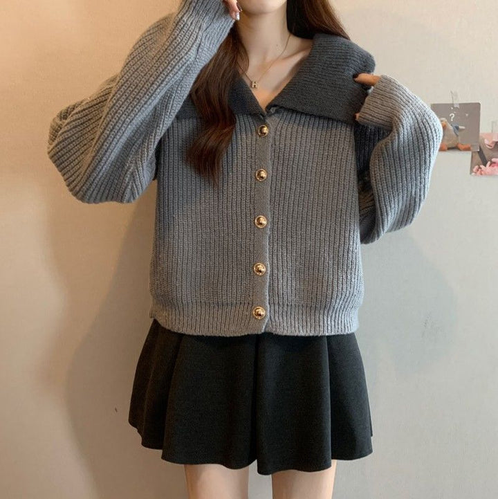 Ladies cardigan with vintage collar and large button details Lune London