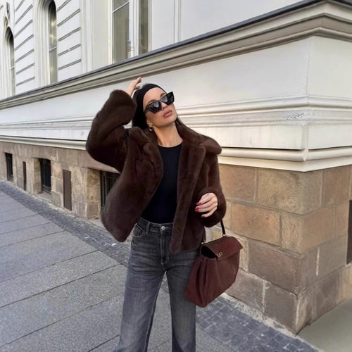 Ladies Cozy Faux Fur Jacket with Elegant Collar and Open Cut Lune London