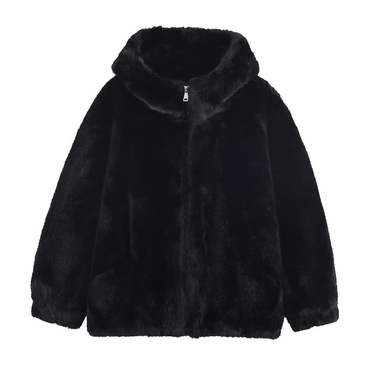 Ladies Cozy and luxurious faux fur jacket with hood and practical pockets Lune London