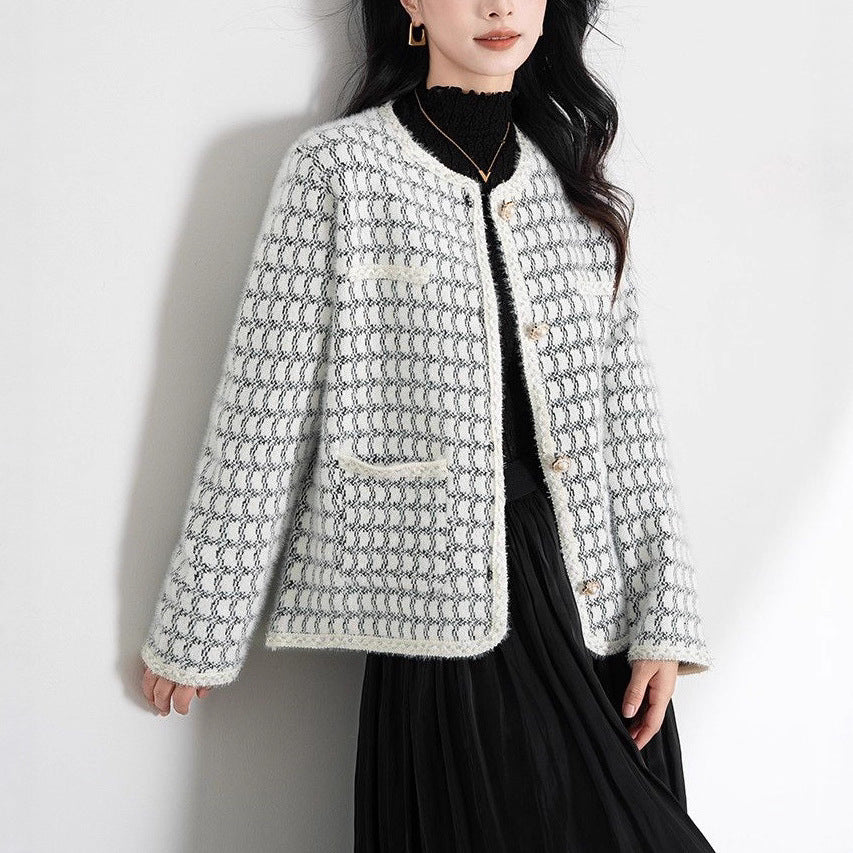 Cardigan élégant pour femmes avec motif texturé et détails de bouton Chic & Stil