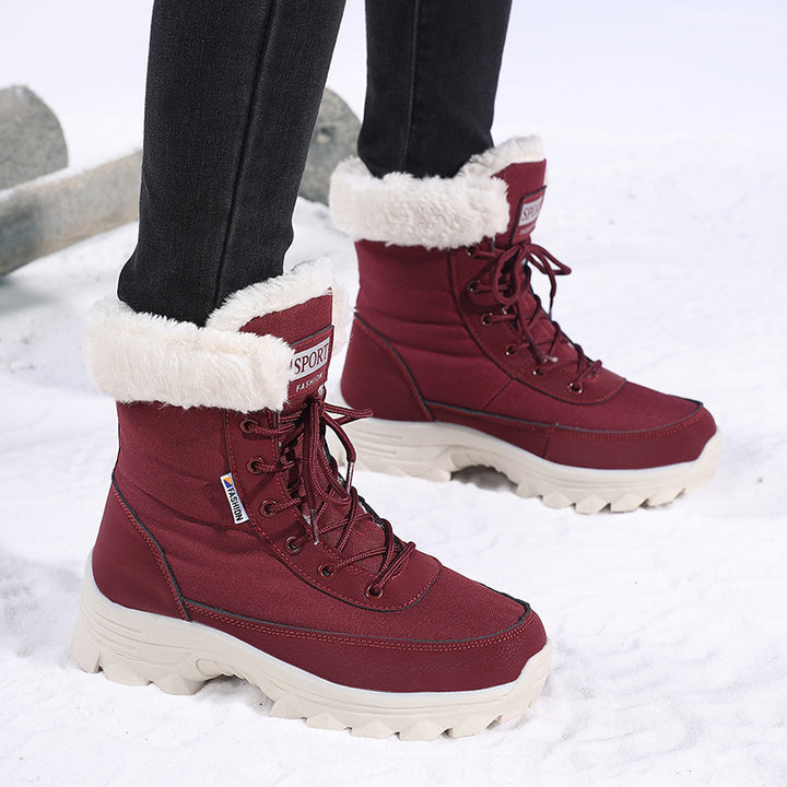 Winter outdoor boots for women with thermal insulating lining and non-slip sole Lune London