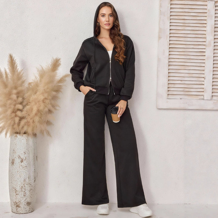 Women’s sporty complete set in relaxed fit with hood and elastic waistband Lune London