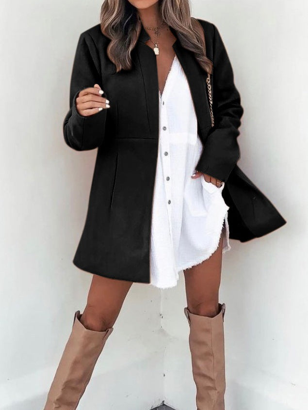 Women's minimalist coat in wool style with elegant cut Lune London