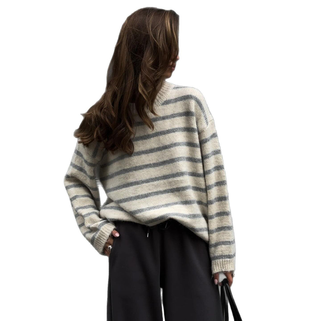 Casual knitted sweater for women with modern stripes Lune London