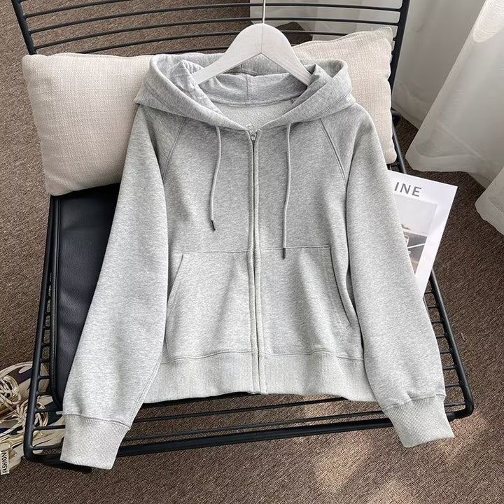 Veste à capuchon décontractée pour femmes avec coupe sportive Chic & Stil