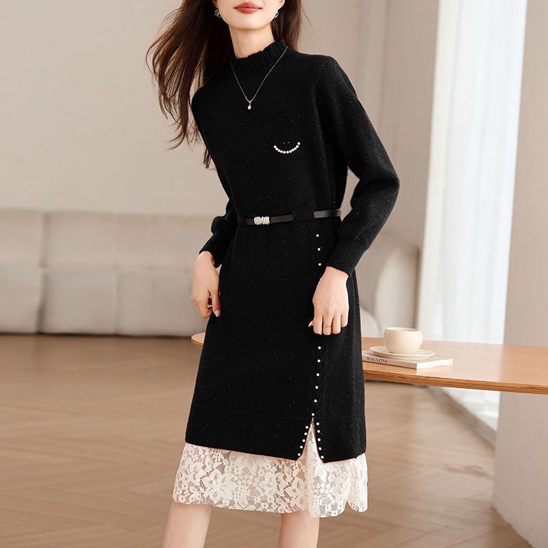 Robe tricotée femme avec des détails en perles à la mode et une ceinture élégante Chic & Stil