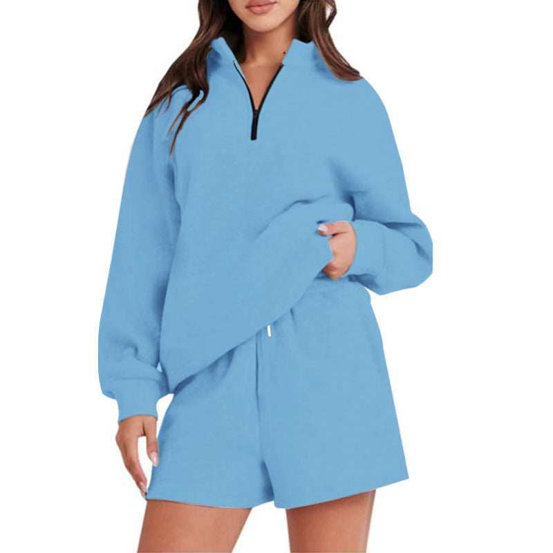 Comfortable leisure set for women with half-zip closure and shorts Lune London