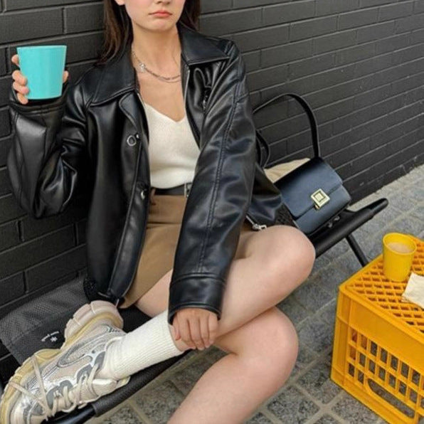 Veste en cuir synthétique tendance pour femmes avec revers classiques Chic & Stil