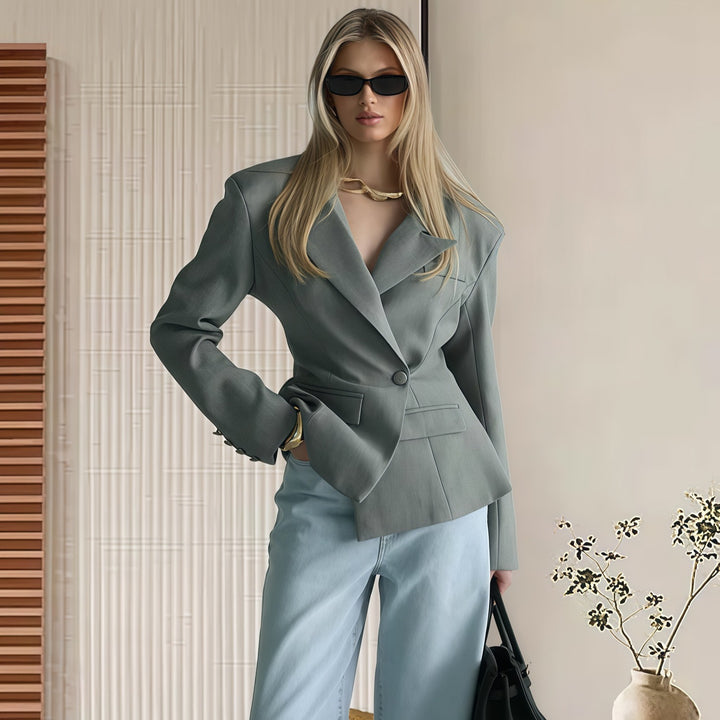 Elegant blazer jacket for women with modern cut Lune London