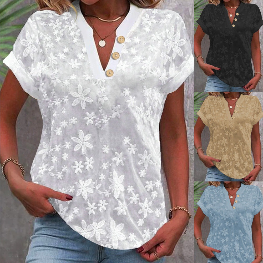 Women's blouse with chic and stylish floral pattern