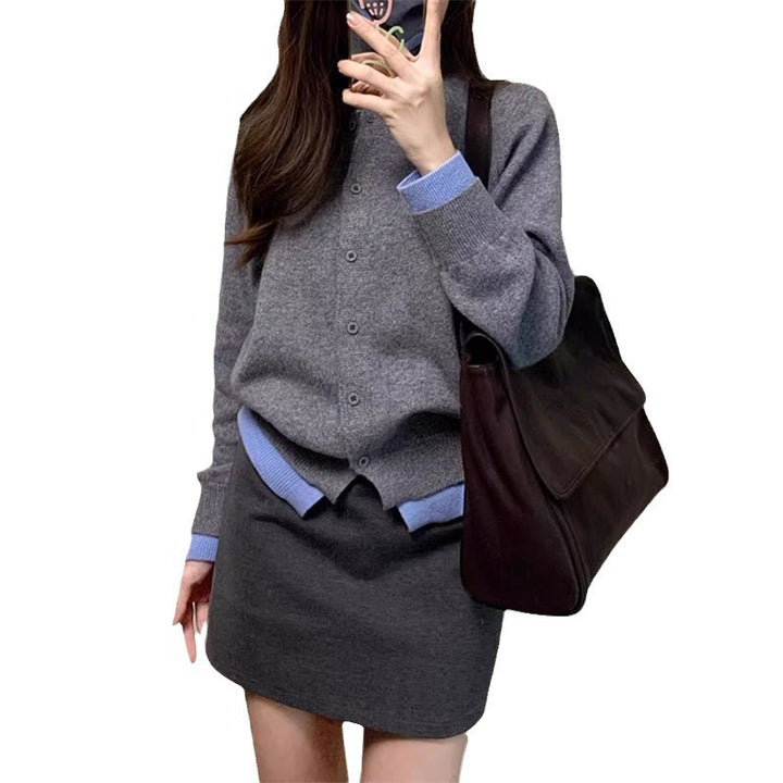Cardigan en tricot élégant pour femmes avec de fins détails contrastés Chic & Stil
