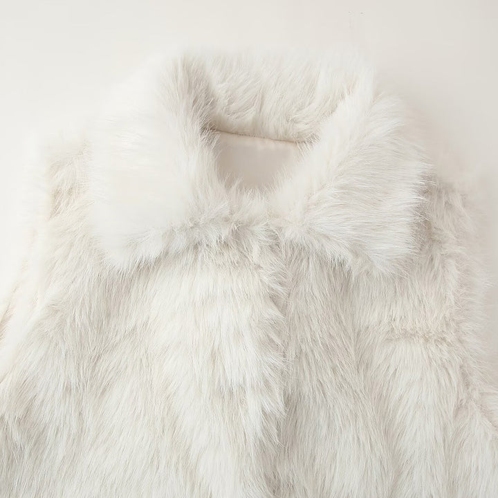 Cozy women's vest in faux fur with elegant high collar Lune London