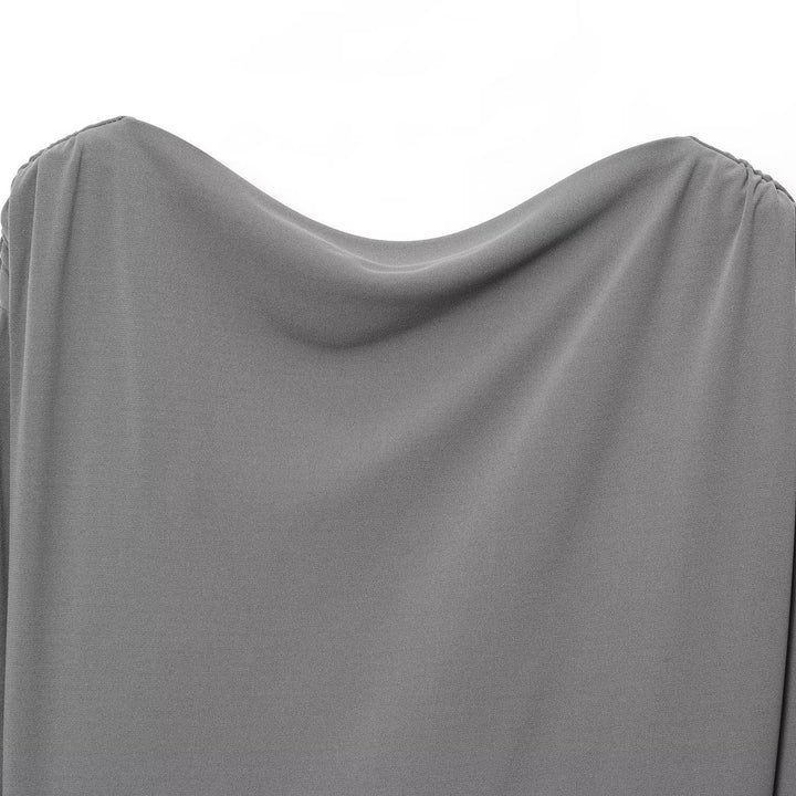 Elegant outfit for ladies consisting of a casual top and a nice maxi skirt Lune London