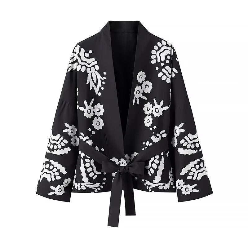 Ladies trendy kimono jacket with floral patterns and belt at the waist Lune London
