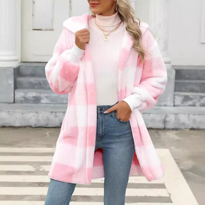 Ladies Cozy Wool Blazer with Plaid Pattern Lune London