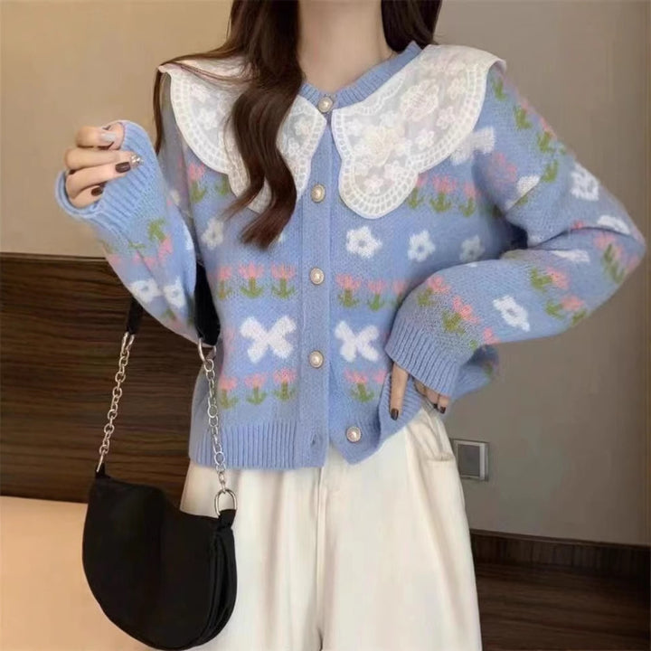 Cardigan femme avec motifs floraux et grand col Chic & Stil