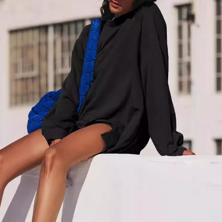 Sweatshirt Women Oversized with relaxed fit and practical pockets Lune London