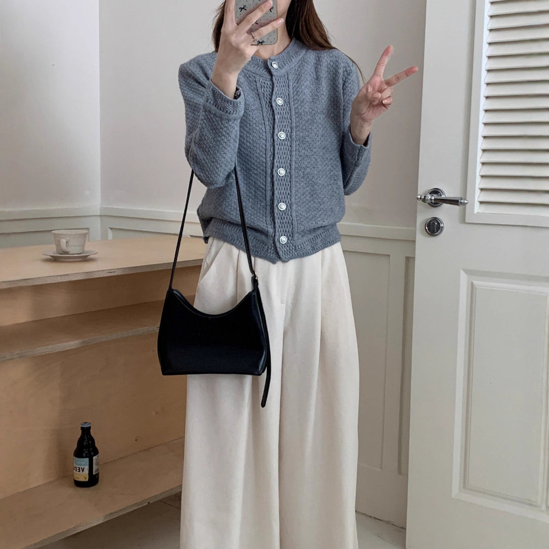 Lady knitted cardigan with textured pattern and high-quality buttons Lune London