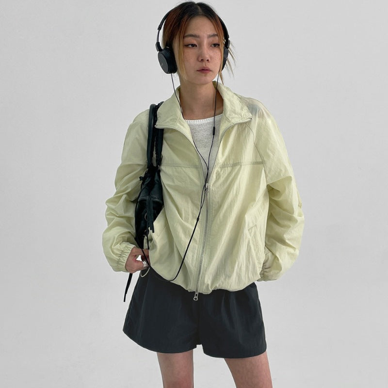 Veste coupe-vent légère pour femmes avec col haut Chic & Stil