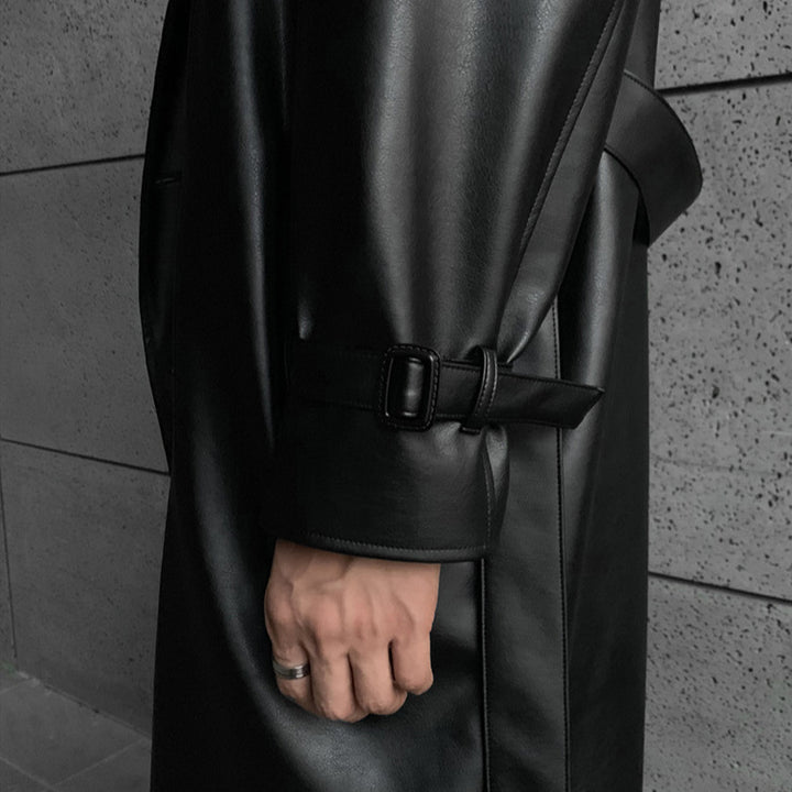 Stylish Long Coat for Men in High-Quality Synthetic Leather with an Elegant Cut Lune London