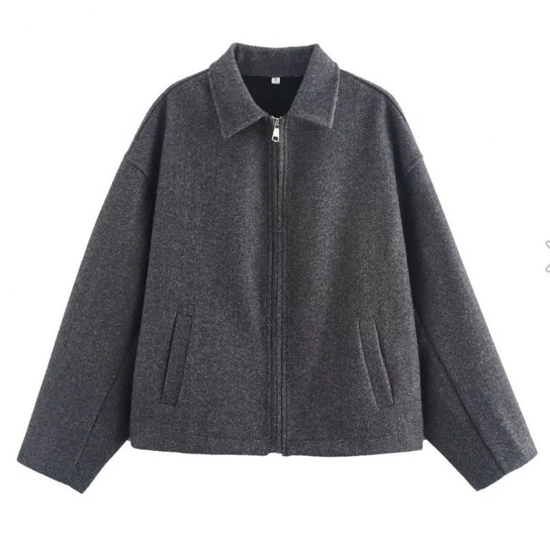 Trendy short jacket for women in a casual oversized style with elegant details Lune London
