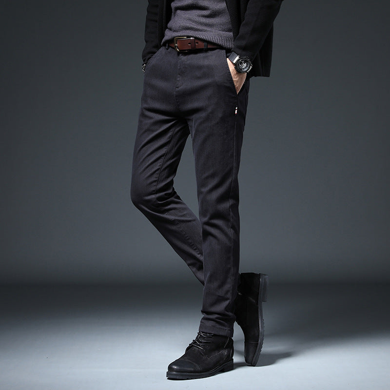 Slim-fit leisure pants for men with elastic waistband and practical pockets Lune London