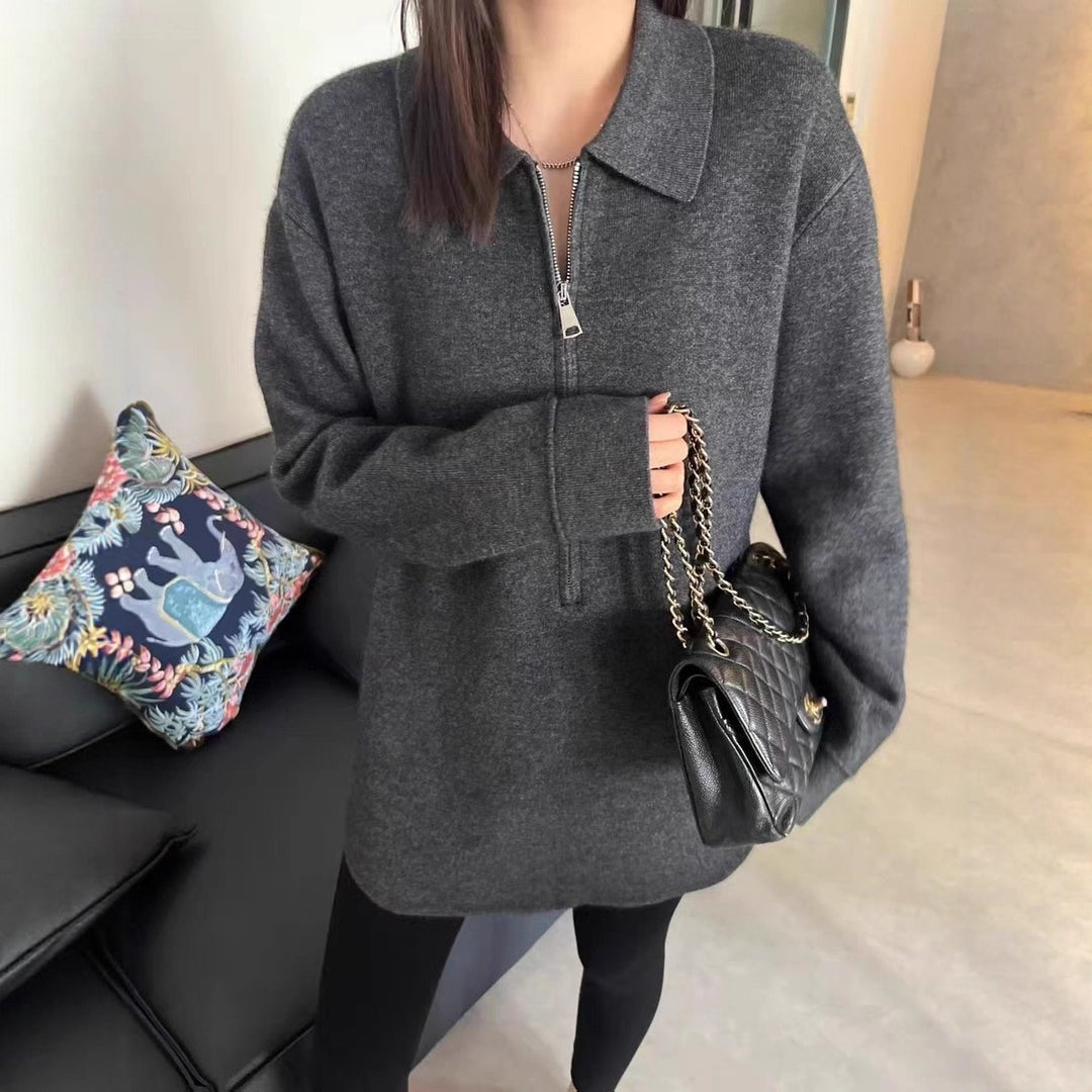 Ladies modest sweater with zipper and collar Lune London