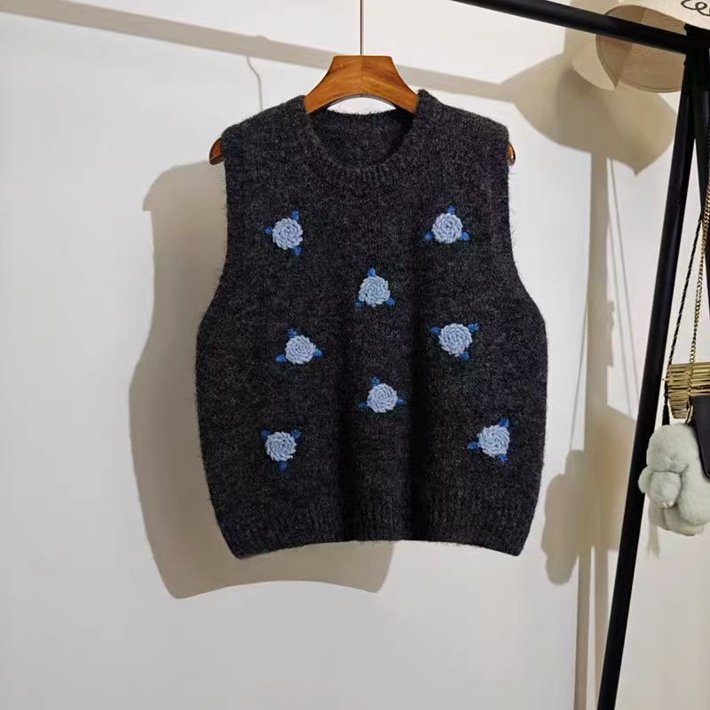 Ladies' knitted sweater with floral pattern Lune London
