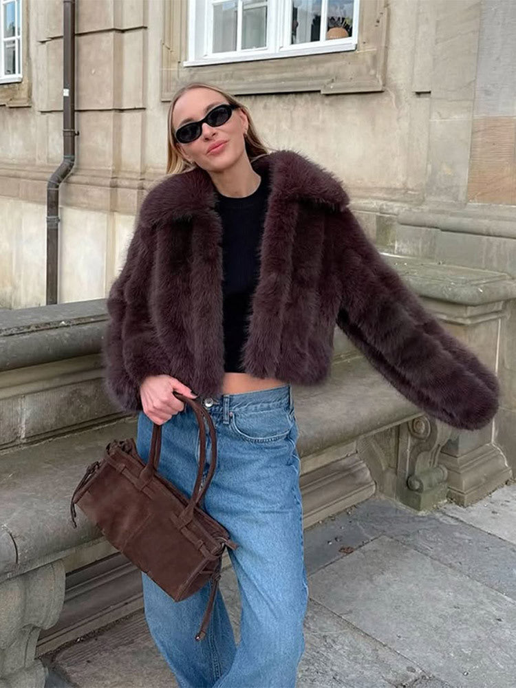 Ladies faux fur jacket in chic crop style