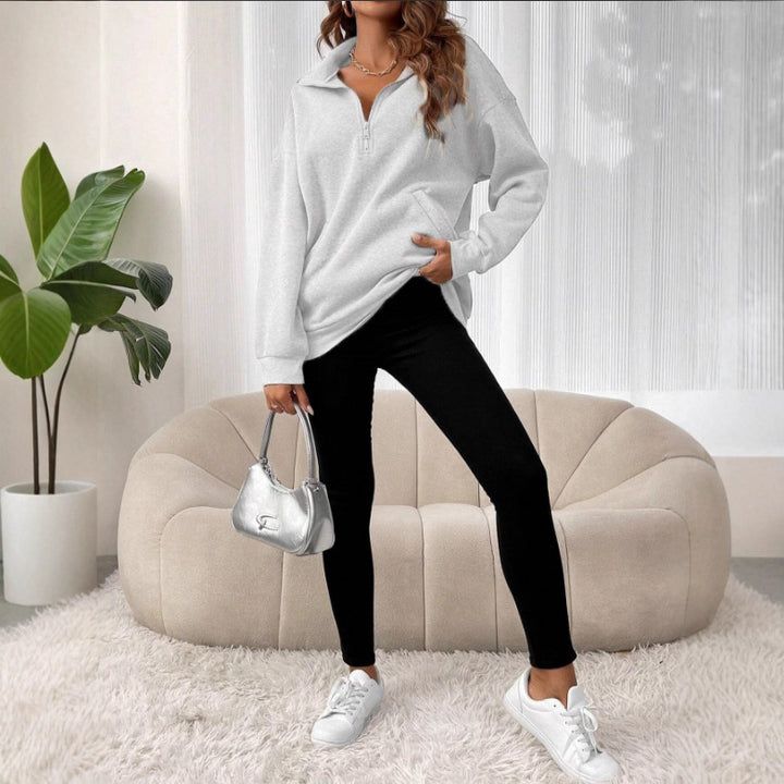 Casual women's sweater with short zip and kangaroo pocket Lune London