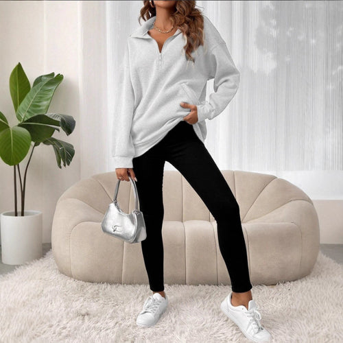 Casual women's sweater with short zip and kangaroo pocket Lune London