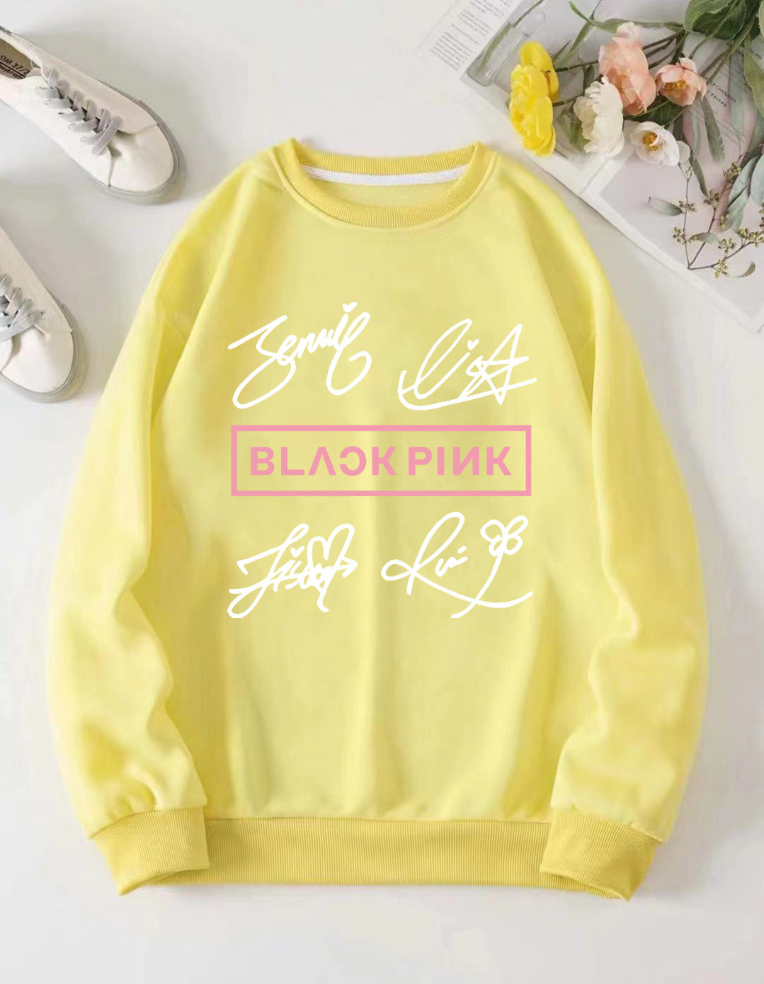 Women's casual sweatshirt with creative signature motif Chic & Stil