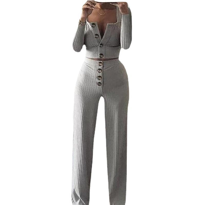 Knitted set for women with button placket and loose fit Chic und Stil