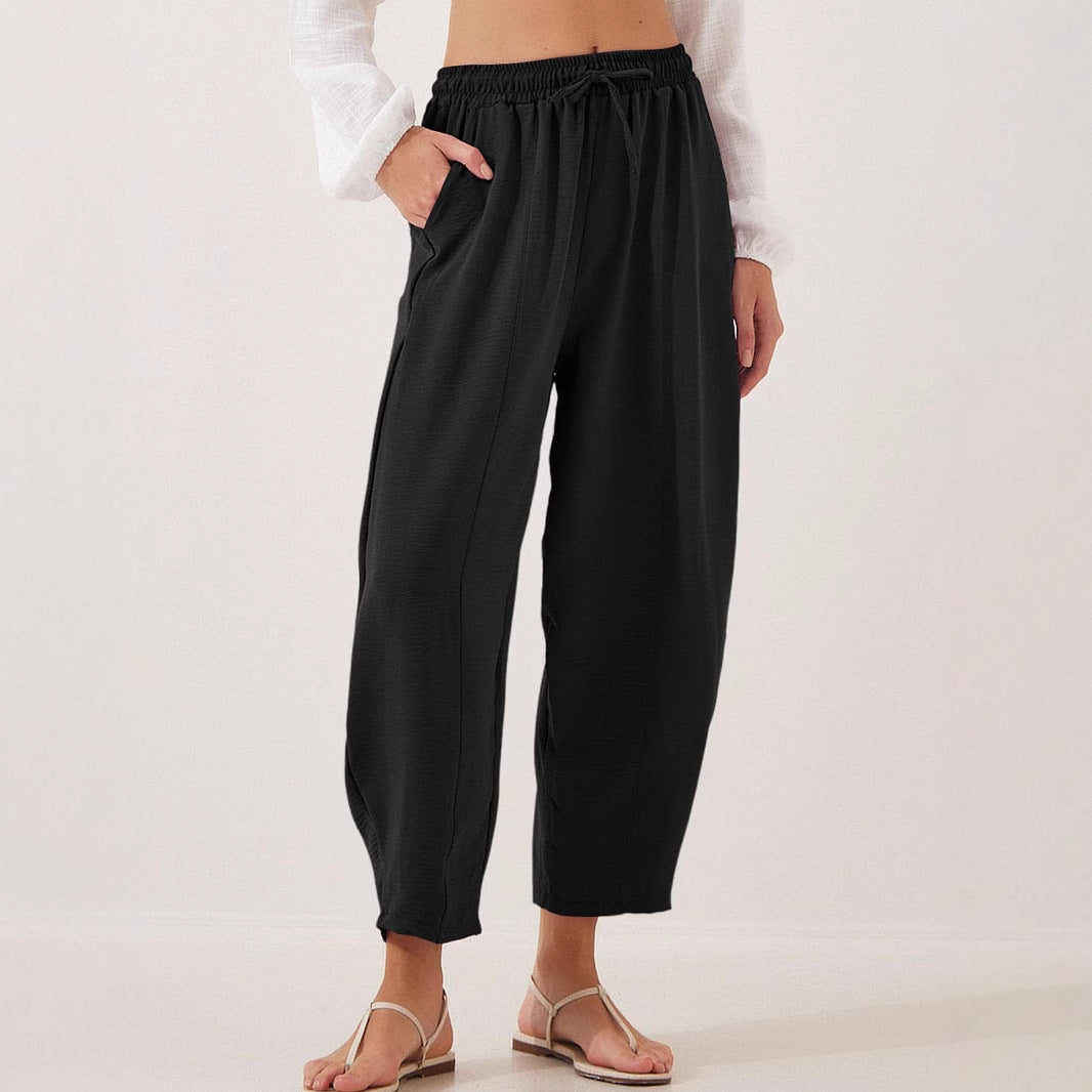 Casual leisure pants for women with elastic waistband and practical pockets Lune London