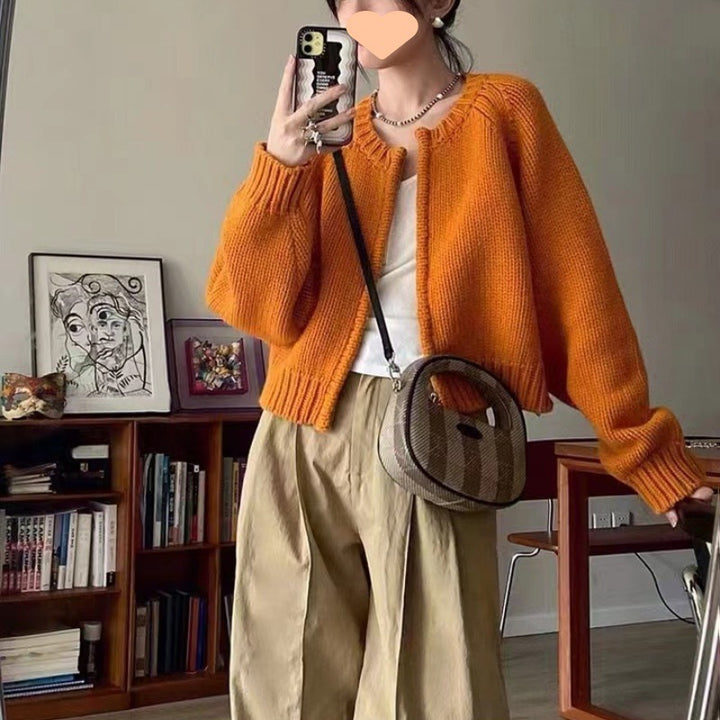 Casual knit jacket for women with a loose fit and ribbing Lune London