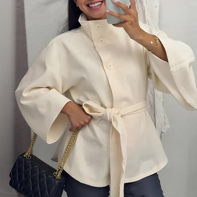 Elegant hoodie jacket for women with a loose fit and refined details Lune London