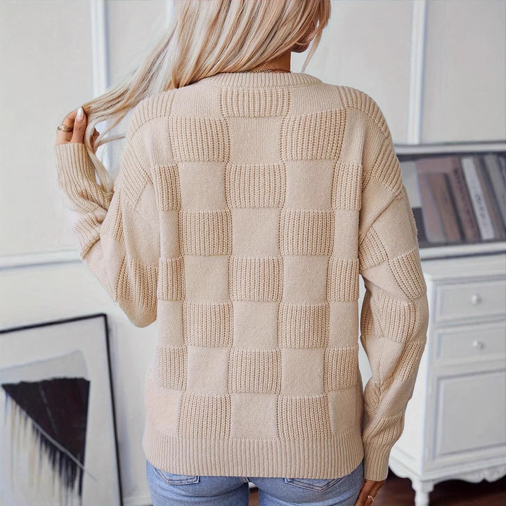 Women's sweater with a modern square design Lune London