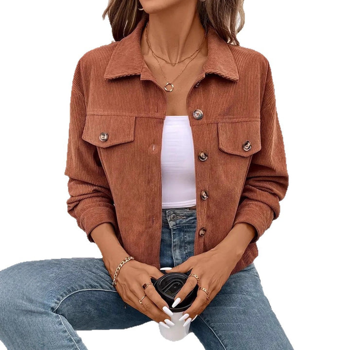 Casual corduroy jacket for women with practical pockets and trendy buttons Lune London