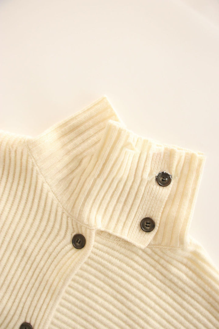 Cardigan femme en tricot épais avec col haut et patte de boutonnage Chic & Stil