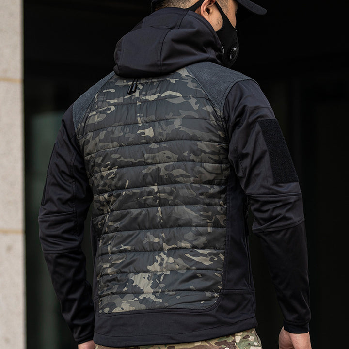 Functional outdoor jacket for men with insulated quilted structure Lune London