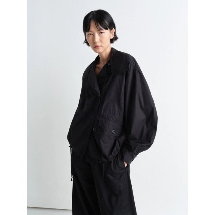 Trendy women's transition jacket with large collar and practical pockets Lune London