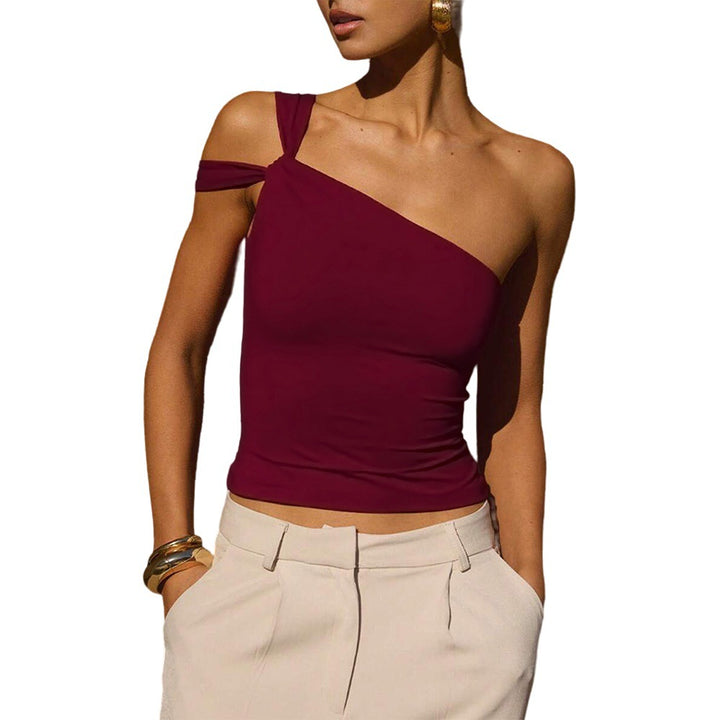Asymmetrical crop top for women with a chic knot design Chic & Stil
