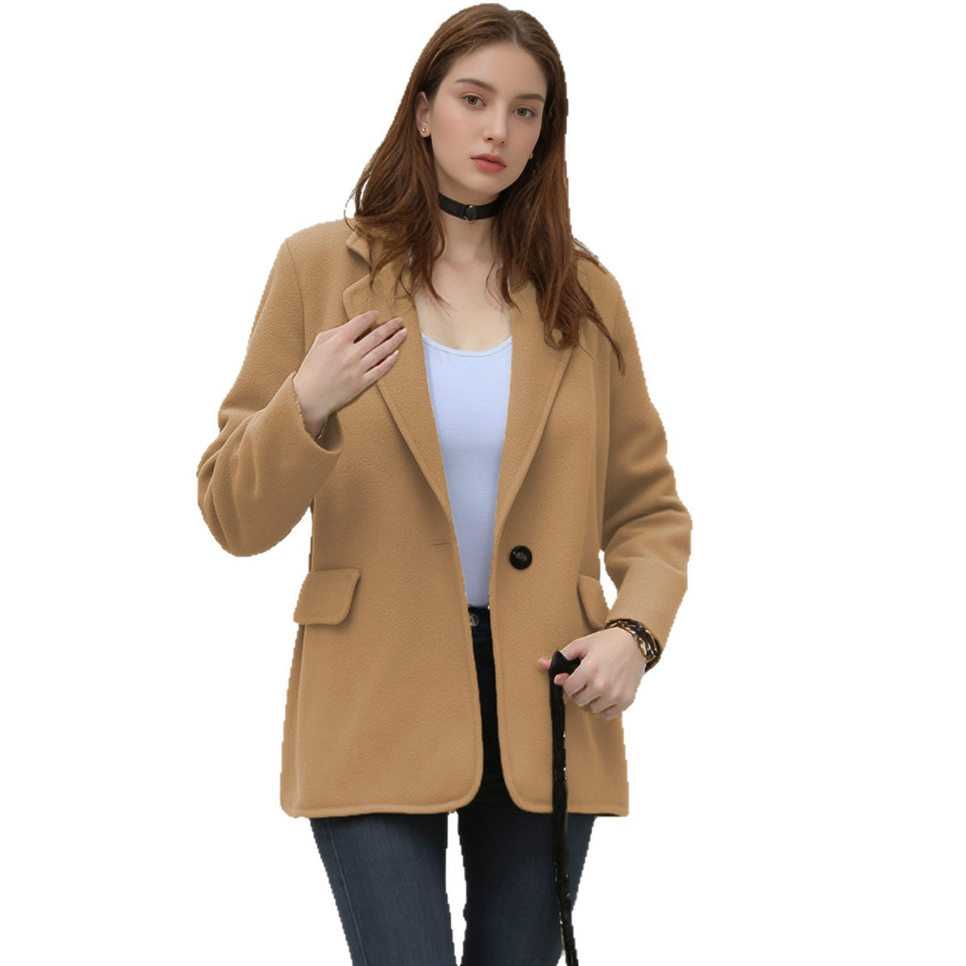 Fashionable women's blazer with a fine texture and modern details Lune London