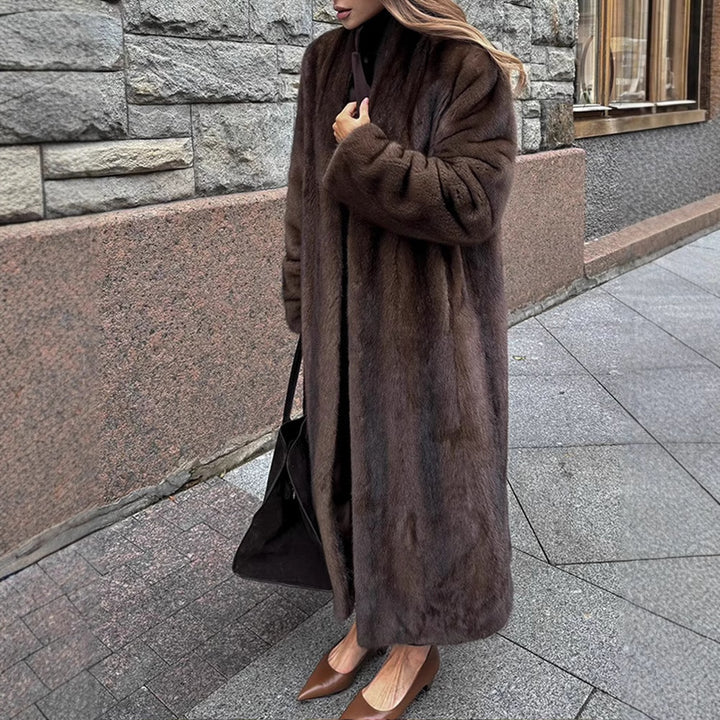 Ladies elegant and fluffy long faux fur coat Lune London